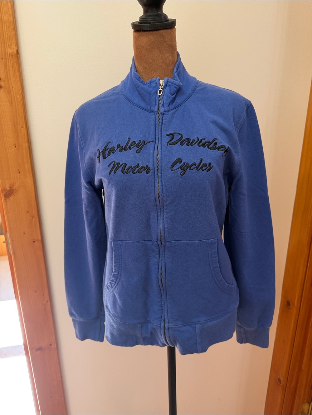 Harley Davidson. Blue Jacket. Size Large. Front Zipper, Pockets, Rhinestone Logo